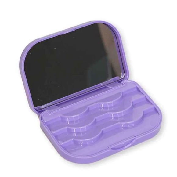 Travel Eyelash Case - Picture 4 of 4
